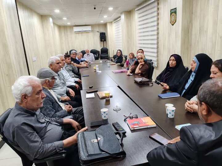 کارگاه شعر «نسل امید» در بوشهر برگزار شد کارگاه شعر «نسل امید» در بوشهر برگزار شد