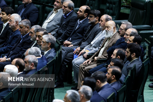 مراسم بزرگداشت شهدای خدمت در مجلس شورای اسلامی
