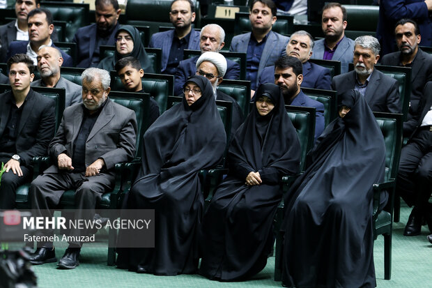 مراسم بزرگداشت شهدای خدمت در مجلس شورای اسلامی