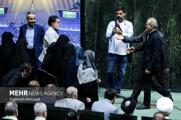 مراسم بزرگداشت شهدای خدمت در مجلس شورای اسلامی