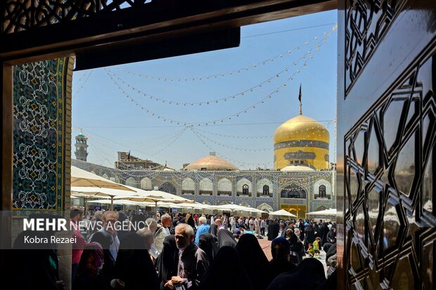 حال و هوای حرم رضوی در روز زیارتی مخصوص امام رضا(ع)