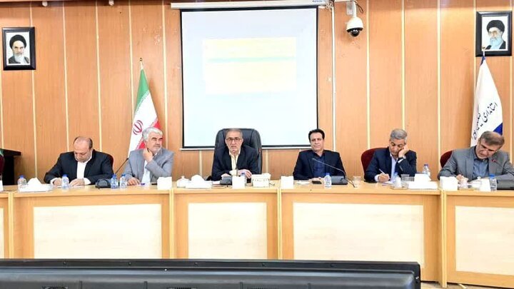 اقتصاد و سرمایهگذاری مهمترین محور عملکرد فرمانداران باشد