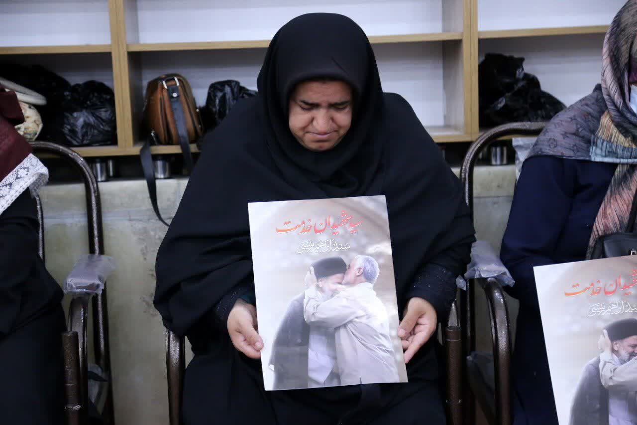 مراسم بزرگداشت شهدای خدمت در مسجد جامع سنندج برگزار شد