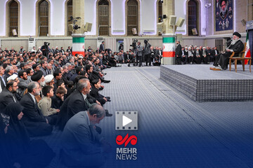 روایت یک خبرنگار از مراسم بزرگداشت شهدای خدمت در محضر رهبر انقلاب