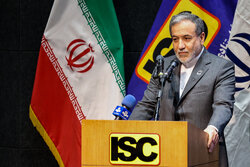 عراقچی: وظیفه وزارت امور خارجه تلاش برای رفع تحریم‌هاست