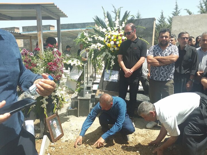 تشییع پیکر احمد شاطبی هنرمند لبخندآفرین کردستان