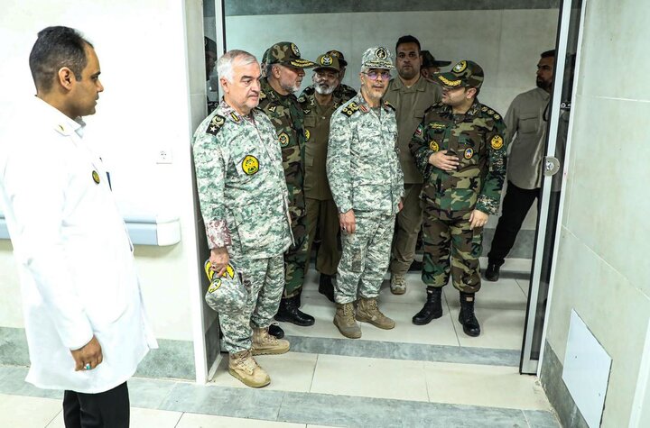 سردار باقری از بیمارستان پیامبر اعظم(ص) نیروی زمینی ارتش بازدید کرد