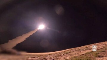 بالستي يمني يستهدف مطار "بن غوريون" في الاراضي المحتلة
