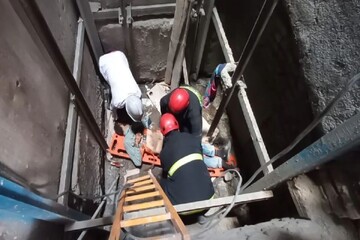 سقوط خانم ۴۲ ساله در چاهک آسانسور در شهرک سپاهان شهر