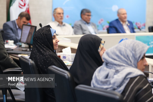 سی و چهارمین نشست هیئت امنا خیریه امدادگران عاشورا