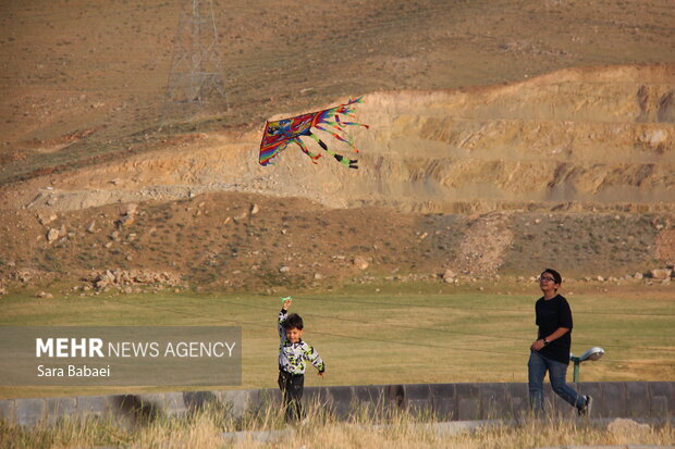 پرواز شادی کودکان بر فراز سراب قنبر