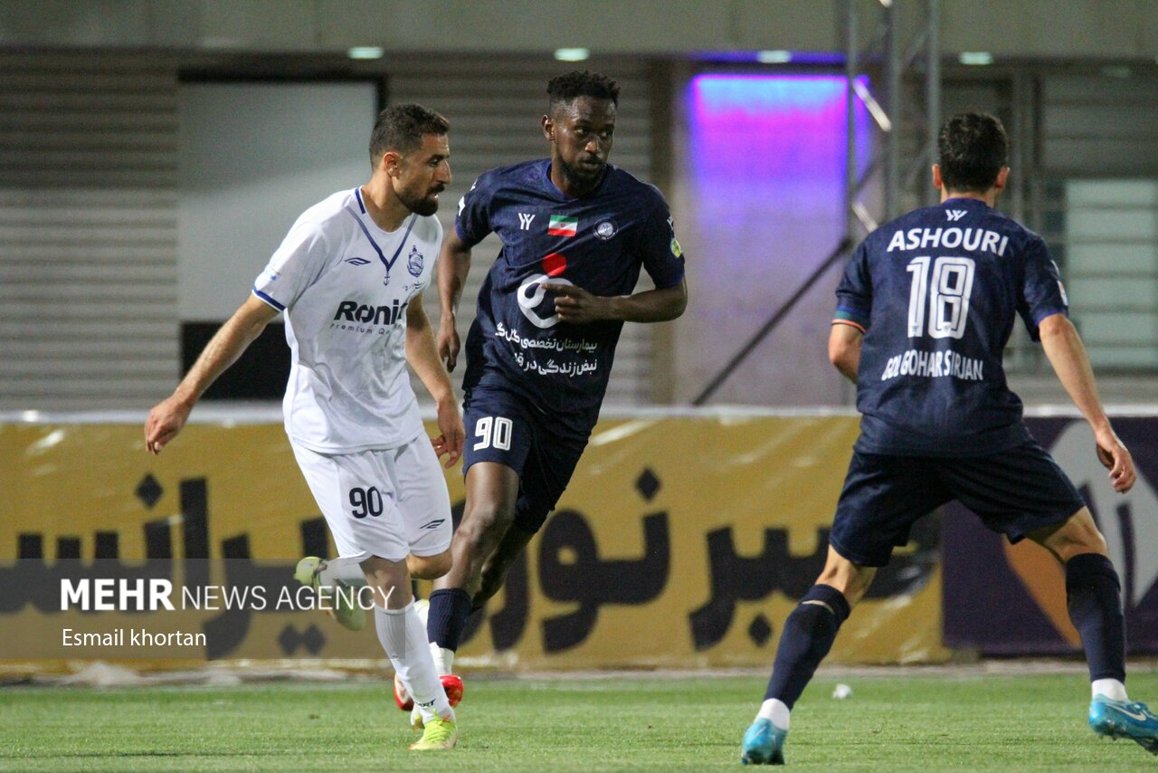 سوغاتی سه امتیازی گل گهر از انزلی؛ خرید جدید تارتار گلزنی کرد سوغاتی سه امتیازی گل گهر از انزلی؛ خرید جدید تارتار گلزنی کرد