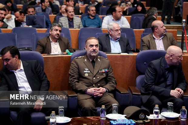 امیر سرتیپ محمدرضا آشتیانی جانشین رئیس ستاد کل نیروهای مسلح در اولین کنگره الگوی حکمرانی شهید سید ابراهیم رییسی