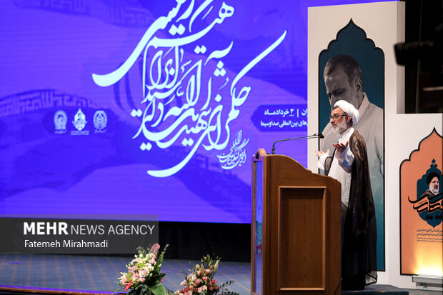  حجت الاسلام عبدالحسین خسروپناه  دبیر شورای عالی انقلاب فرهنگی در اولین کنگره الگوی حکمرانی شهید سید ابراهیم رییسی