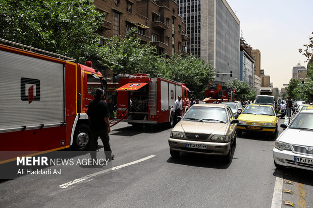 Fire erupts in warehouse of Asia Insurance Building in Tehran
