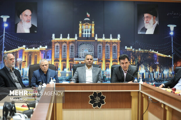 آیین انعقاد تفاهم نامه مالی خط دوم قطار شهری تبریز