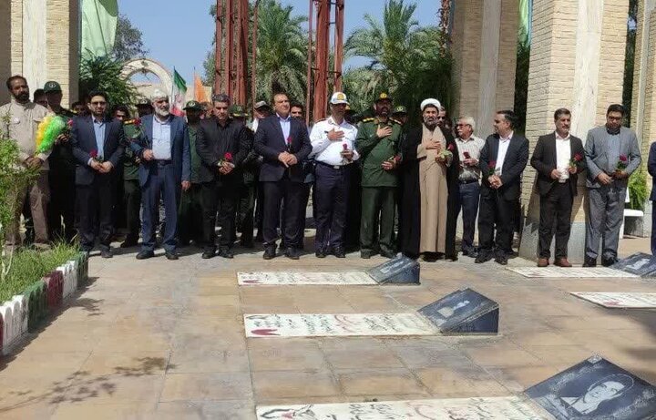 امروز با مقاومت و بصیرت میتوان در برابر استکبار جهانی ایستاد
