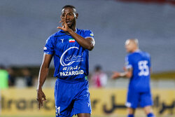 واکنش مهاجم فصل گذشته استقلال به حمله آمریکا به خاک مقدس ایران + عکس