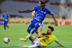 مهاجم استقلال خداحافظی کرد + عکس