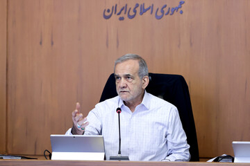 الرئیس الإیرانی: أمریکا لن تتمکن من استغلال الأوضاع الداخلیة فی البلاد اذا رأت التلاحم الداخلي