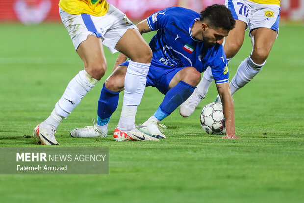 معرفی بازیکن توسط سیدورف و حل مشکل سرمربی؛ دو لژیونر در فهرست خرید 2