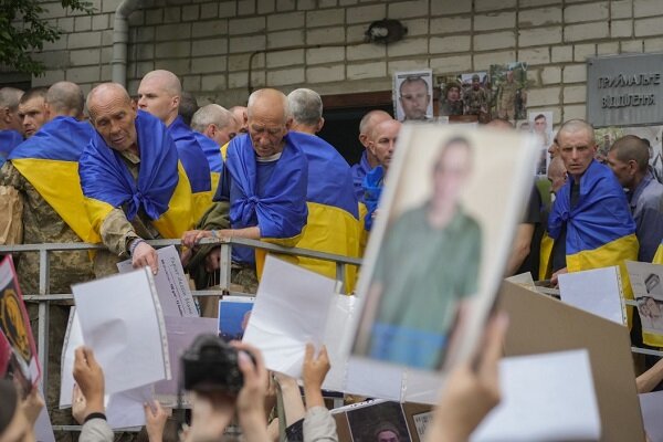 Rusya ile Ukrayna arasında 3. esir takası gerçekleştirildi Rusya ile Ukrayna arasında 3. esir takası gerçekleştirildi