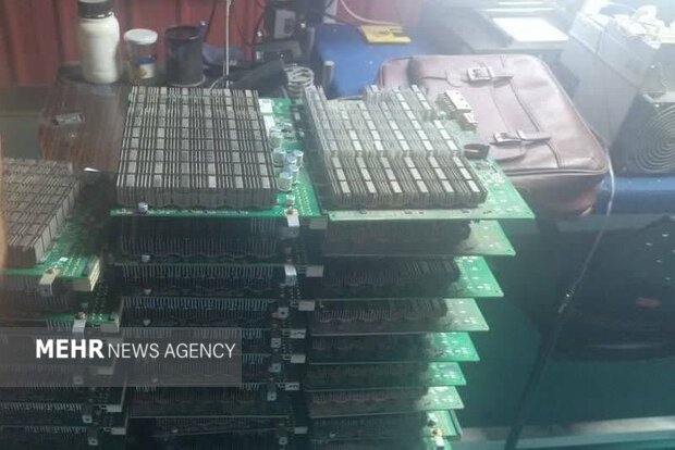 انهدام بزرگترین کارگاه تعمیر ماینرهای غیرمجاز در پرند