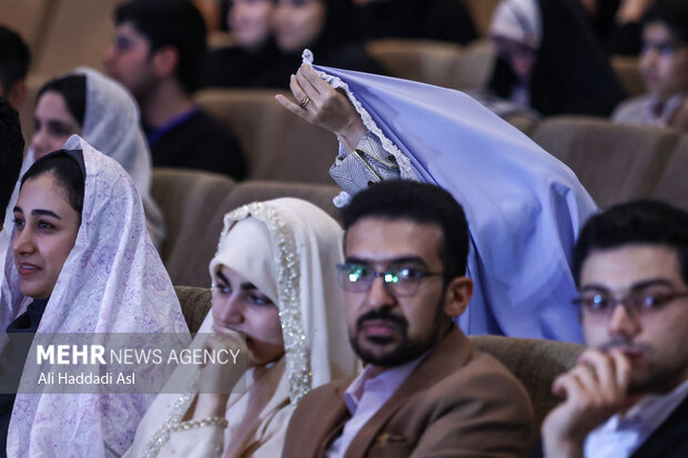 ازدواج ۴۰ زوج دانشجوی دانشگاه علوم پزشکی ایران