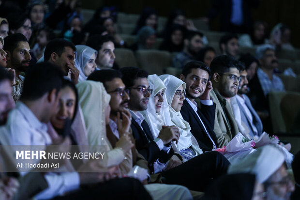 ازدواج ۴۰ زوج دانشجوی دانشگاه علوم پزشکی ایران