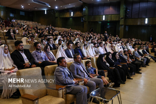 ازدواج ۴۰ زوج دانشجوی دانشگاه علوم پزشکی ایران
