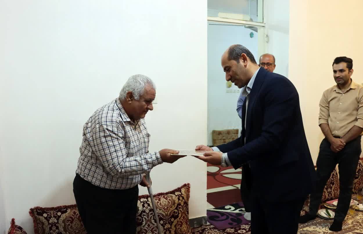 جانباز خورموجی تجلیل شد