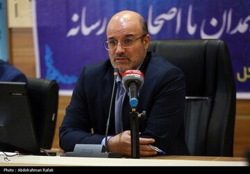 گفت‌وگوی تصویری رئیس‌کل دادگستری همدان با یکی از مددجویان زندان بهار