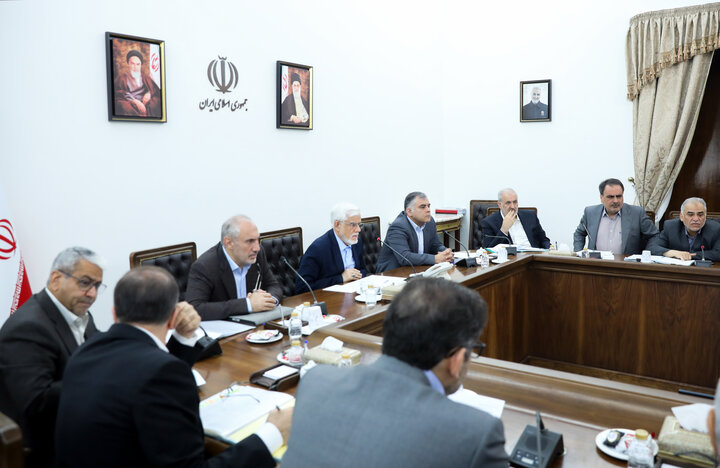 عارف: هیچ پروژهای بدون بررسیدقیق اقتصادی و نیاز کشور تصویب نمیشود عارف: هیچ پروژهای بدون بررسیدقیق اقتصادی و نیاز کشور تصویب نمیشود