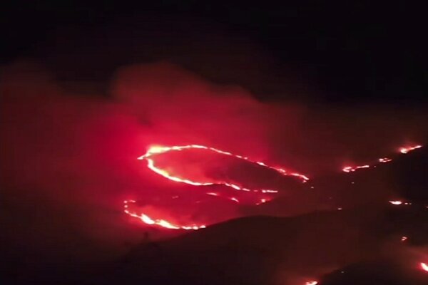 آتشی که به جان طائف عربستان افتاده است+ فیلم