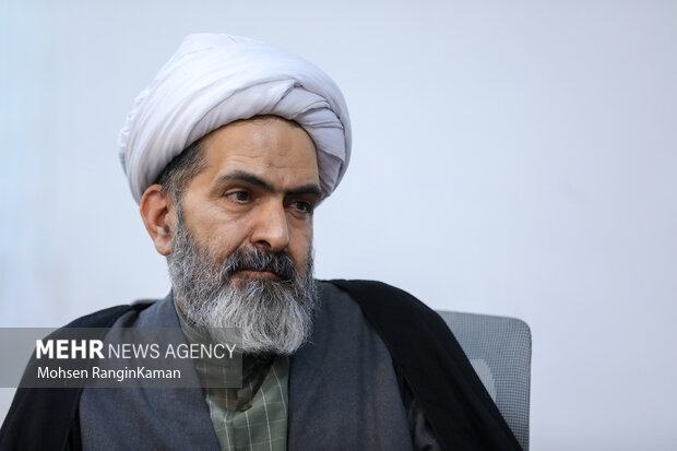 نشست هم اندیشی «بررسی الگوهای جدید رابطه و راهکارهای نوین ازدواج»