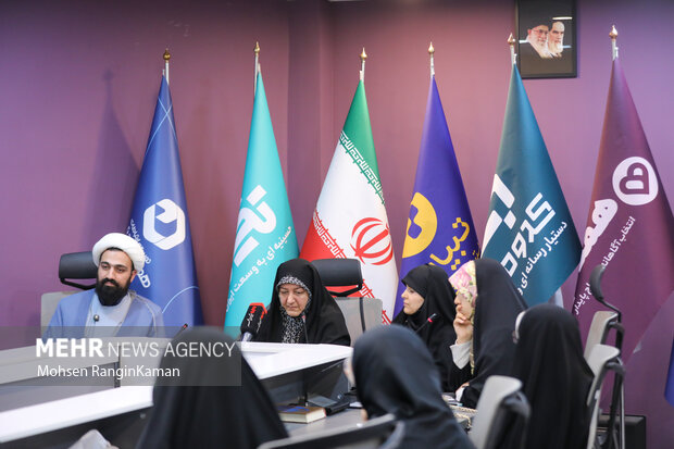 نشست هم اندیشی «بررسی الگوهای جدید رابطه و راهکارهای نوین ازدواج»