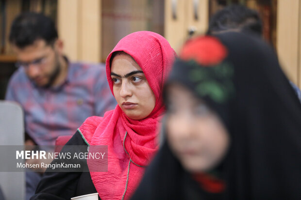 نشست هم اندیشی «بررسی الگوهای جدید رابطه و راهکارهای نوین ازدواج»