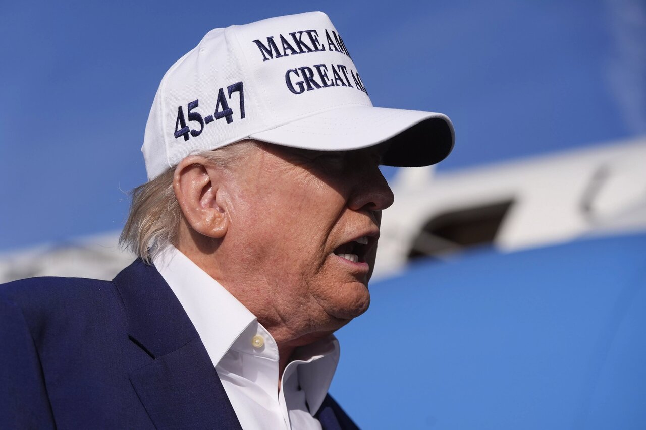 ترامپ اجرای تعرفه ۵۰ درصدی علیه اتحادیه اروپا را به تعویق انداخت ترامپ اجرای تعرفه ۵۰ درصدی علیه اتحادیه اروپا را به تعویق انداخت