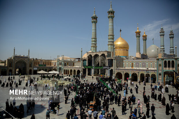 برپایی دسته عزای خادمان حرم بانوی کرامت در سالروز شهادت امام جواد (ع)