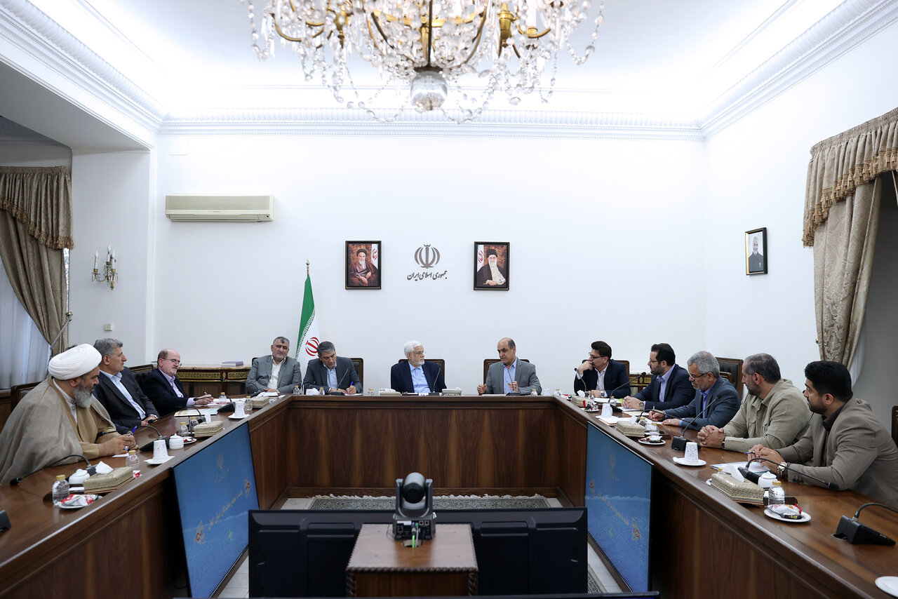 استان،گيلان،خصوصي،معاون،زمينه،دولت،خصوصاً،عارف،گردشگري،كشاورز ...