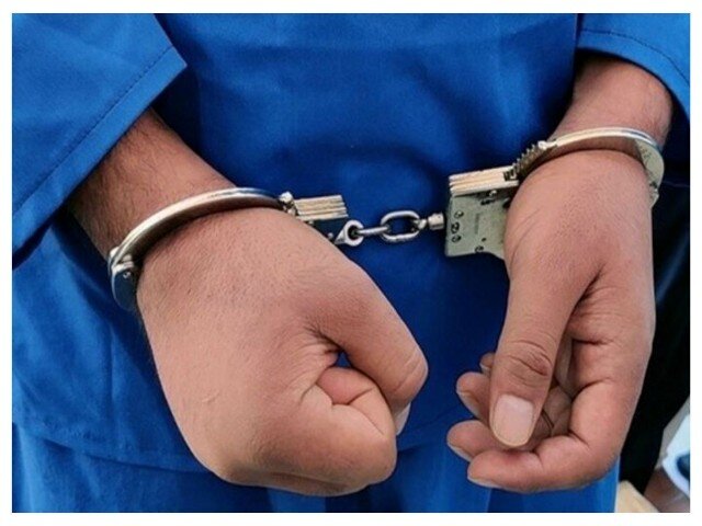عمومي،پراني،مزاحمت،سنگ،تهديد،شهرستان،پليس،ايجاد