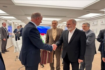 İran Ulusal Güvenlik Sekreteri, Putin'in yardımcısı ile görüştü