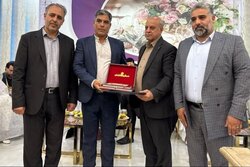 پیوند هشت زوج جوان در مراسم ازدواج آسان ورامین