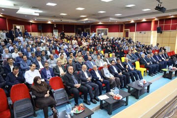 ارتباط سازنده بین نهاد علم و قانونگذاری وجود ندارد