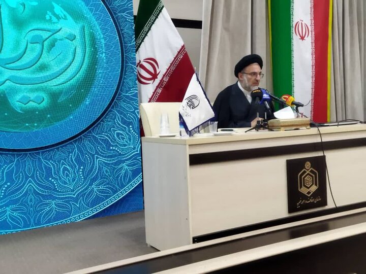 خاموشی: زنان با حیا و تربیت، بنیانهای جامعه را حفظ میکنند