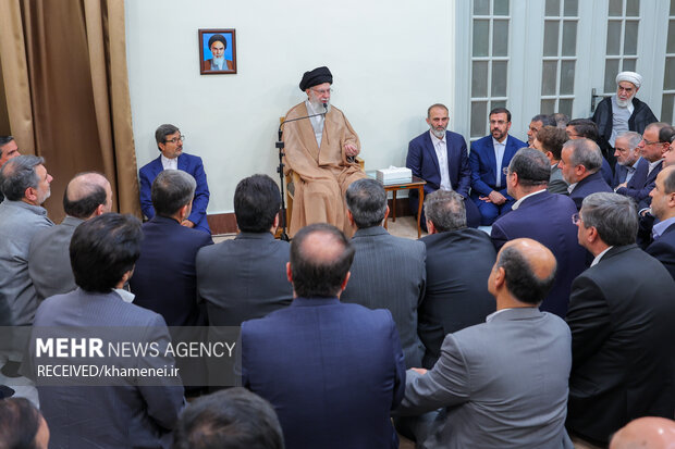دیدار وزیر کشور و استانداران با رهبر معظم انقلاب اسلامی