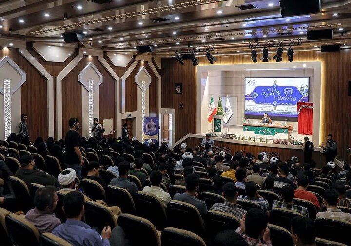 گردهمایی اندیشمندان ۱۶ کشور در مشهد