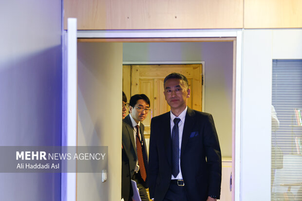 Japan’s envoy to Tehran tours MNA HQ
