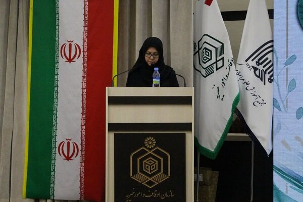 Tahran'da kadın temalı konferans; İki Türk akademisyene ödül