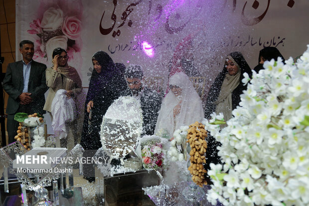 جشن ازدواج دانشجویی در اردبیل